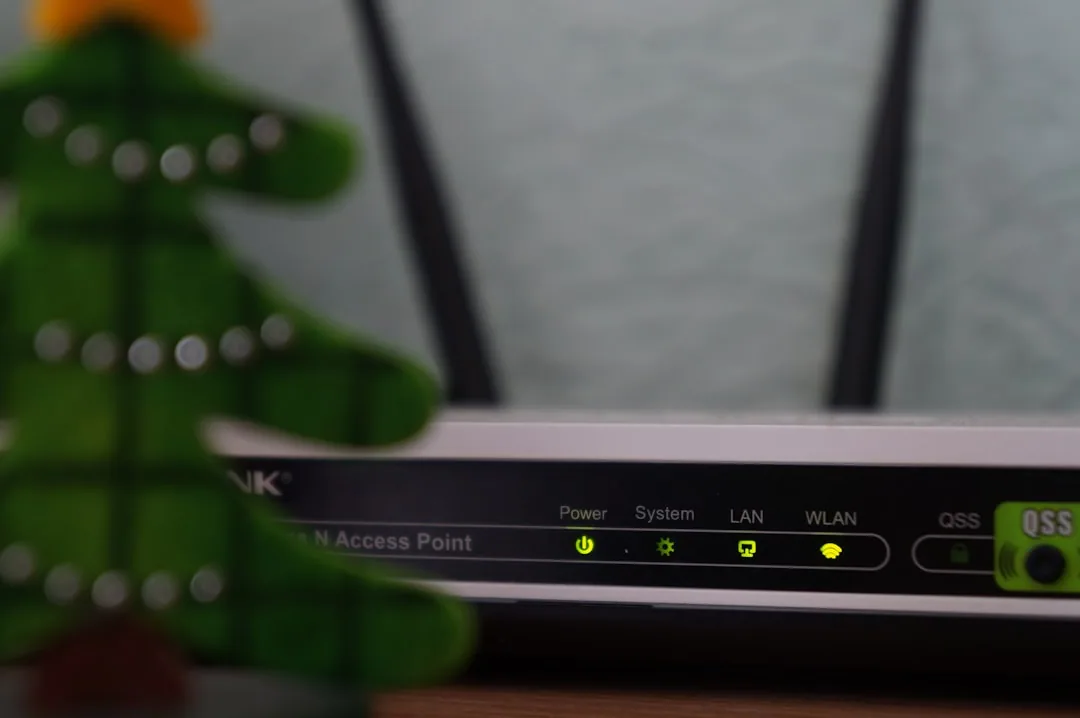 White router with four lights
