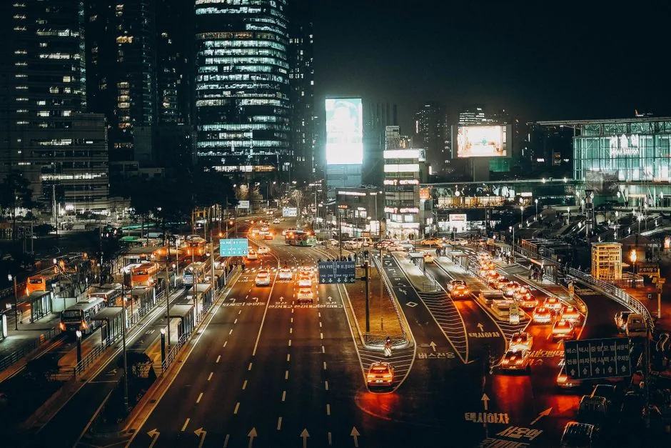 강남 심야 자율주행택시 운행 구역을 떠올릴 수 있는 서울 도심 야경